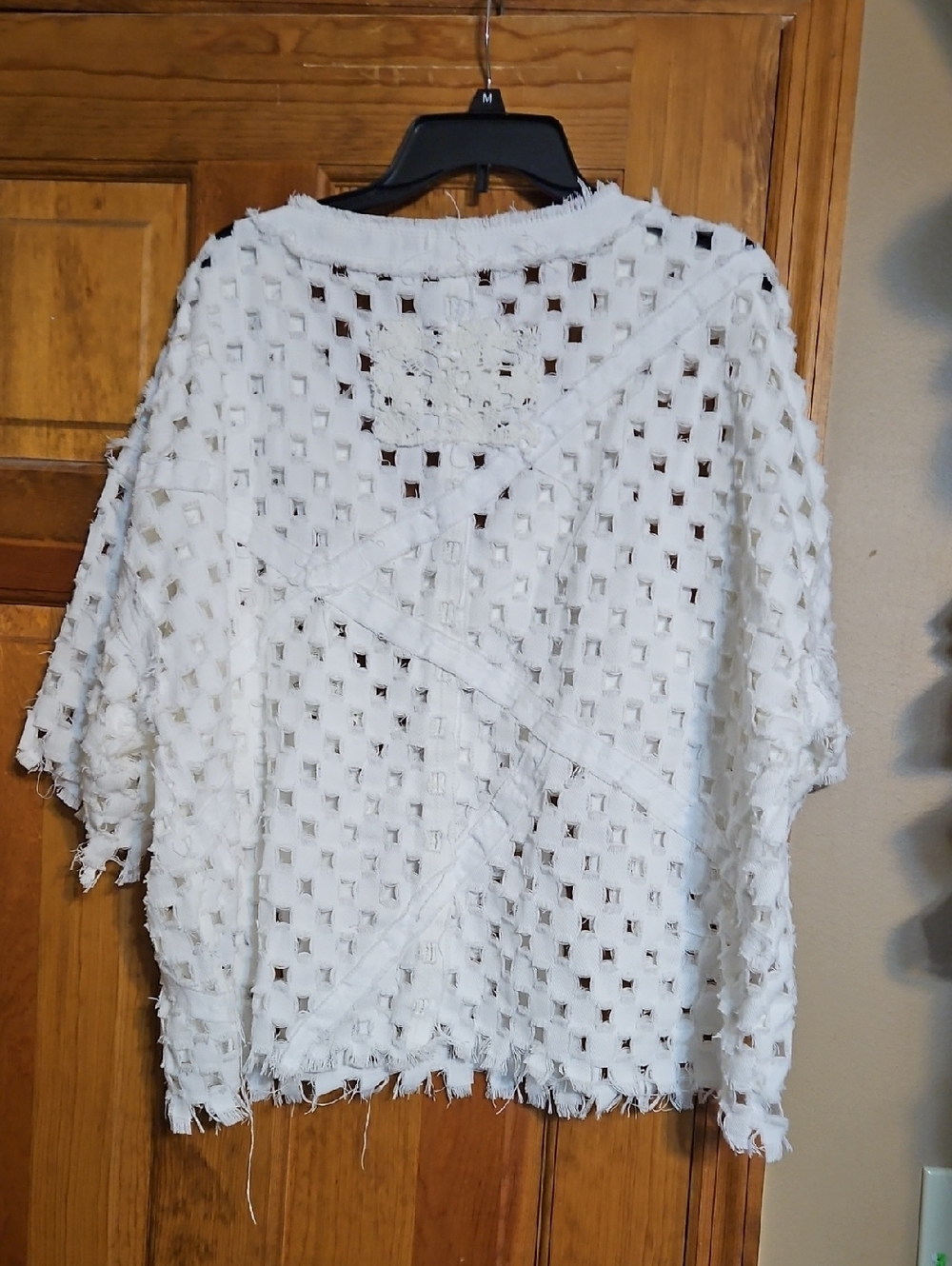 POL White Laser-cut Oversized V-Neck Top-NWOT - Picture 7 of 9